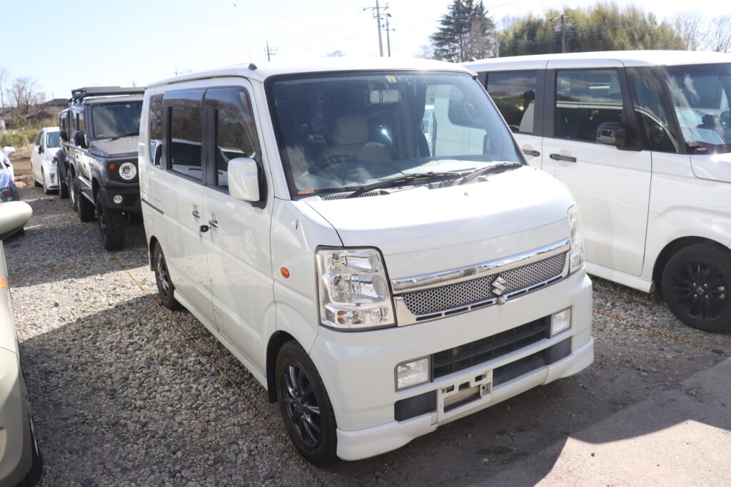 スズキ/エブリイワゴン/PZターボ ディスチャージヘッドラ ンプ付 標準ルーフ/DA64W