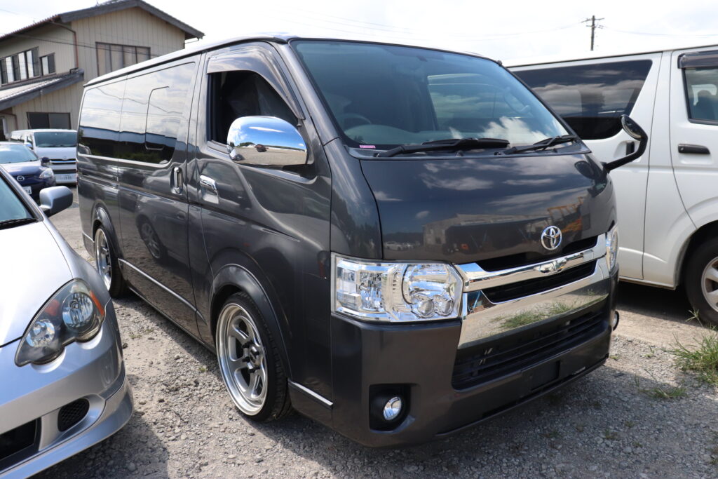 トヨタ/ハイエースバン/スーパーGL/TRH200V